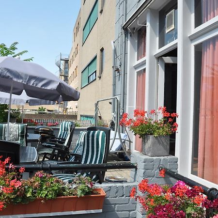 Breda Hostel / Youth Hostel ภายนอก รูปภาพ