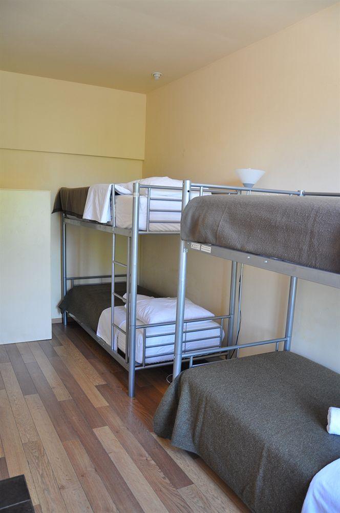 Breda Hostel / Youth Hostel ภายนอก รูปภาพ