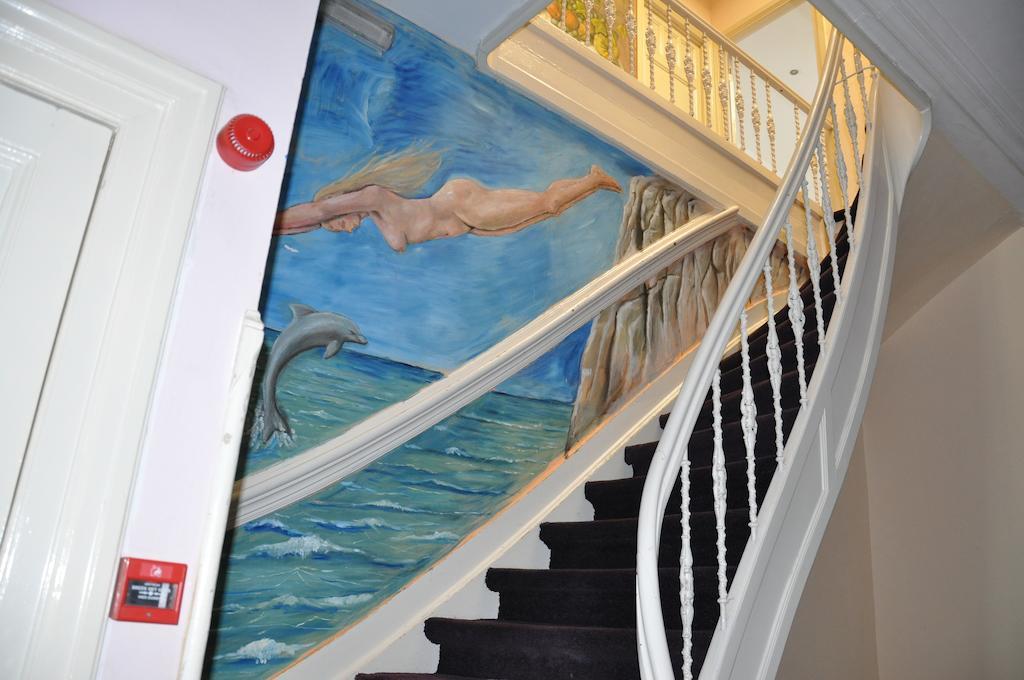 Breda Hostel / Youth Hostel ภายนอก รูปภาพ
