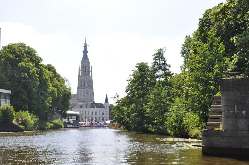 Breda Hostel / Youth Hostel ภายนอก รูปภาพ