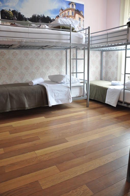 Breda Hostel / Youth Hostel ภายนอก รูปภาพ